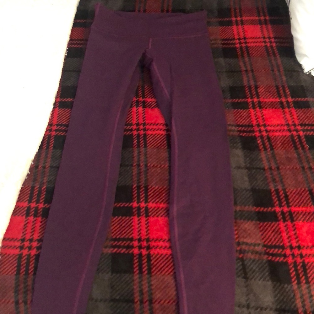 Size 6 wunder under. Medium rise